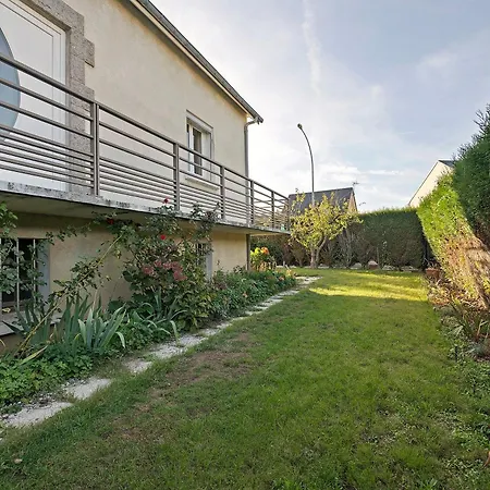 Chez Nathalie Et Guillaume Bed & Breakfast 3*