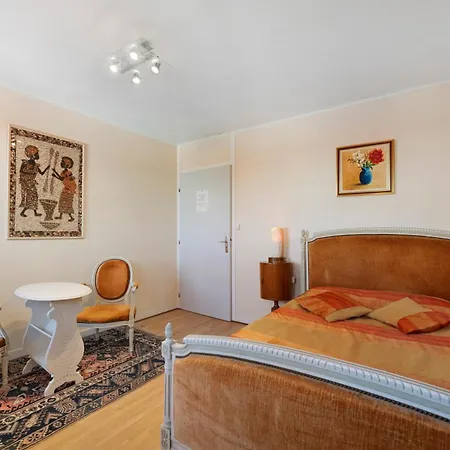Chez Nathalie Et Guillaume Bed & Breakfast 3*