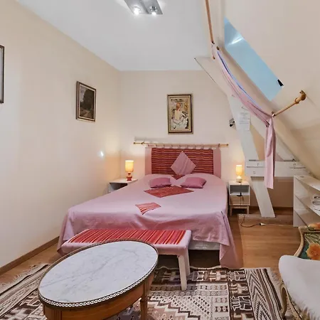 Chez Nathalie Et Guillaume Bed & Breakfast Granville
